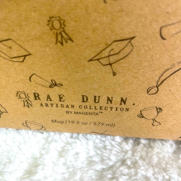 Rae Dunn Class of 2020 Mug Set - Picture 6 of 6